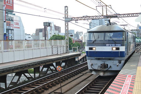 根岸線／関内駅