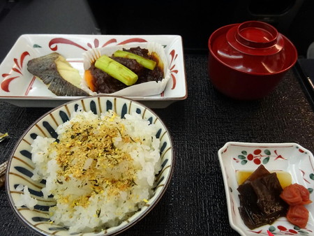 170702-06機内食2