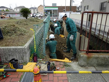 171012-3電柱敷工事設