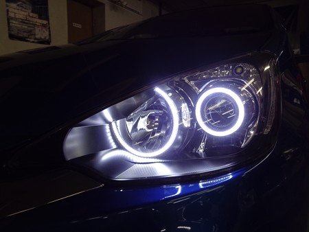 トヨタＡＱＵＡ　Ｇ’ｓ　千葉県　イカリング取付　　スモール連動ホワイトイカリング　助手席