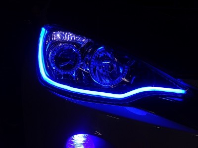 トヨタAQUA　福島県　NEWアウディ風LED取付　ブルー