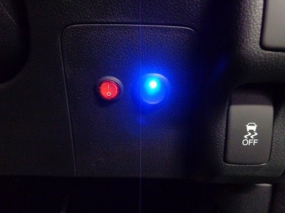 N-BOX　ヘッドライト加工　室内スイッチ取付