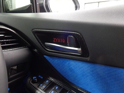 Ｃ－ＨＲ　インナードアハンドルカバー４点セット　カーボンシート　ロゴ有り