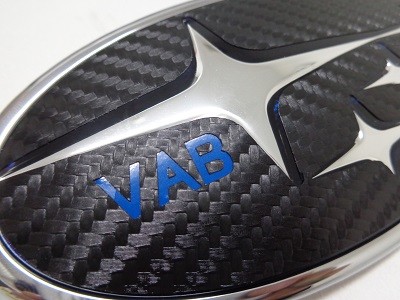 AQUAスバルエンブレムカーボンシート加工　タイプ１　VABロゴ　ロゴカラーブルー