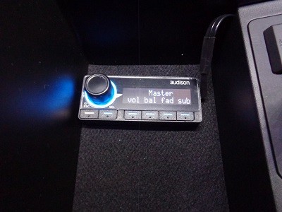 アテンザ　岐阜県　アンプ内臓プロセッサー取付