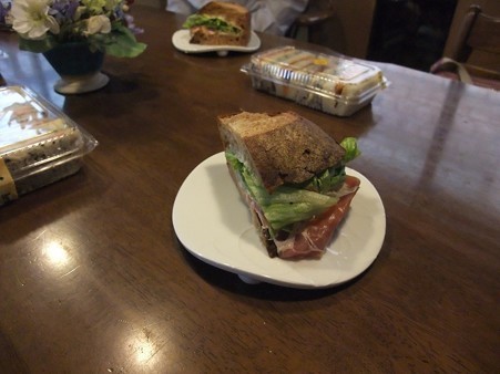 美味しいサンドイッチをご馳走になりました