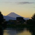 Photos: 秋の日の夕暮れの富士山 *ｃ