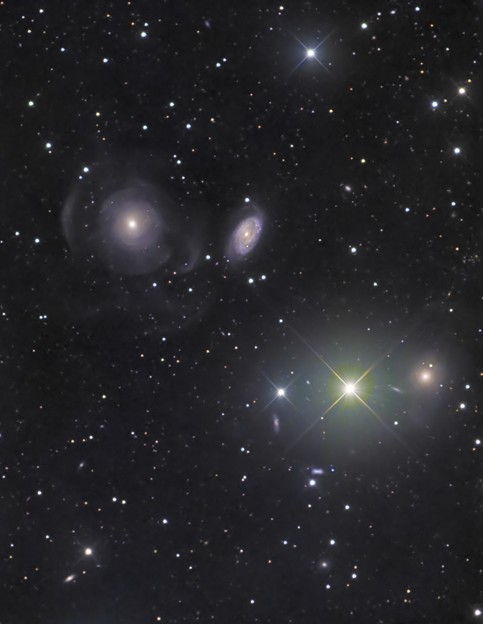 Photos: 特異銀河NGC470