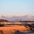 Photos: 朝陽に染まる日光連山と東武特急しもつけ号