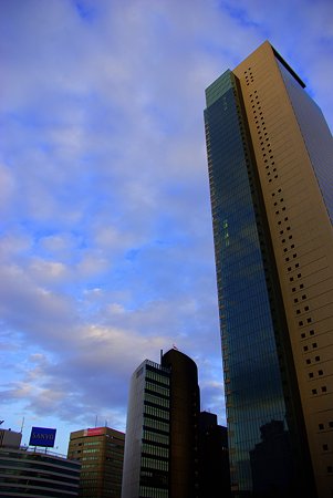 名古屋駅 夕日待ち中