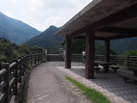minaminitiuratenboudai_iya03