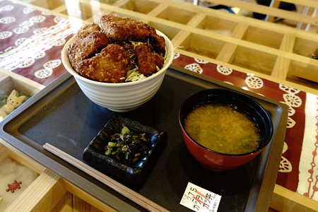 カツオカツ丼(紀勢道【上り】・紀北PA)