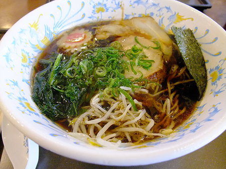 忍術焦がし醤油黒ラーメン(甲南PA上り【新名神】)