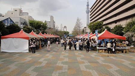 すみだガラス市 全景 錦糸町