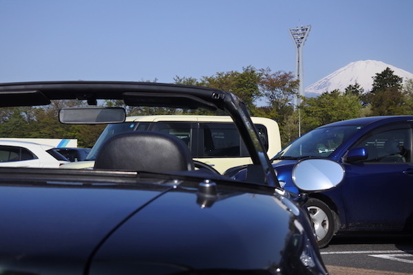 最初の休憩に寄った足柄SAでオープンに