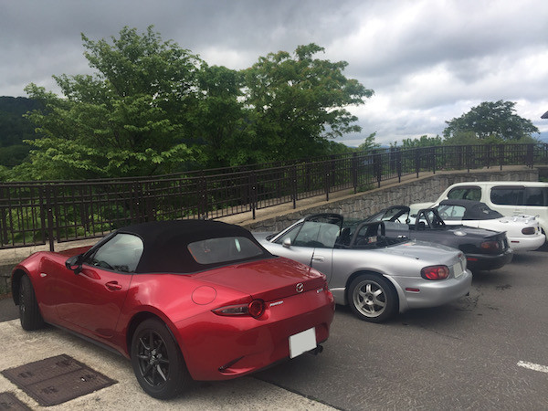 発荷峠では納車１ヶ月のND乗りの岩手のご夫婦と遭遇