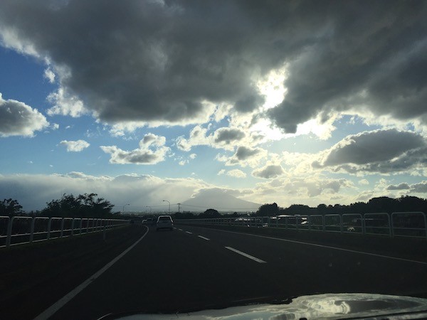 十和田湖西岸を北上してから北西へ進路をとって