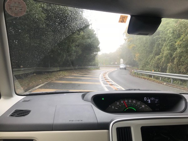 息子達が小さな頃に、よく休日の早朝にロードスターで走りに来た峠