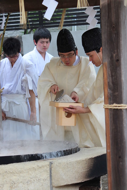 ２６．７．６御釜神社藻塩焼神事